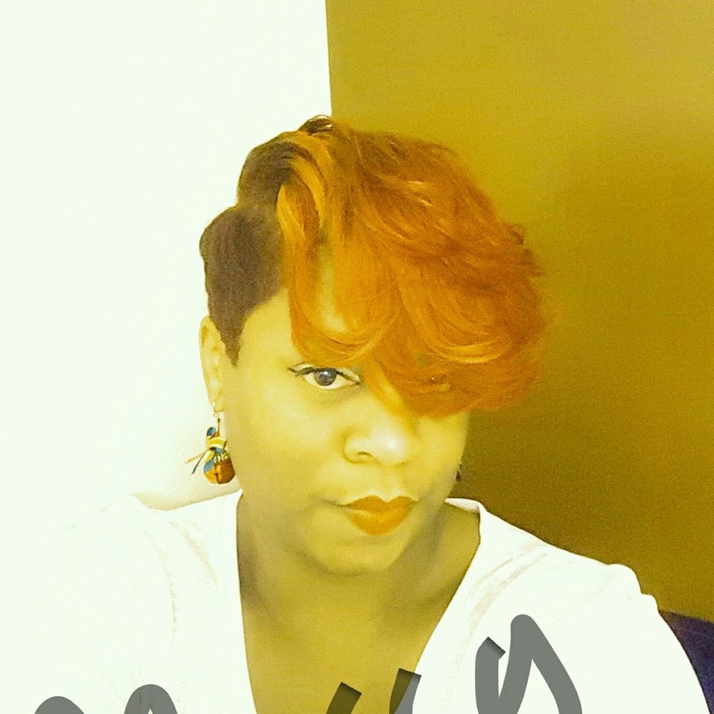 Meet your Posher, Lia